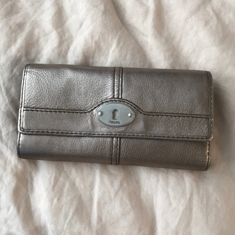 Fossil wallet